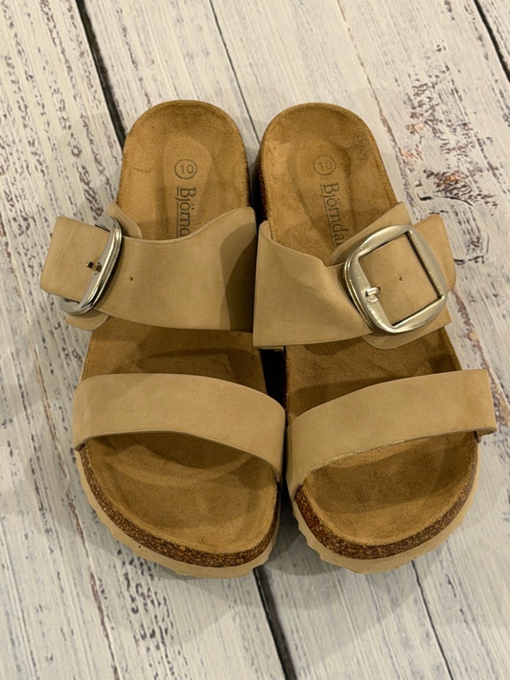 Bjorndal Womens Courtney Slide Shoes Size 10M Beige Double Straps Big Buckle